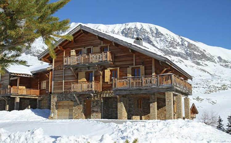 Chalet des Neiges in Alpe d'Huez is self-catered and sleeps 20, prices start at just £188pp for a week’s stay