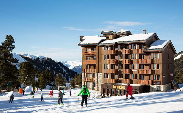 Ski Chalets for Large Groups