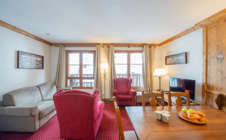 Le Village Apartments - 11