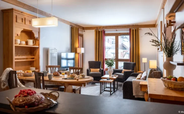 Le Village Apartments - 14