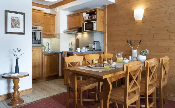 Le Village Apartments - 26