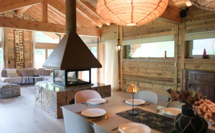 Ski Chalet Holidays France - Chalet Elegie Meribel 