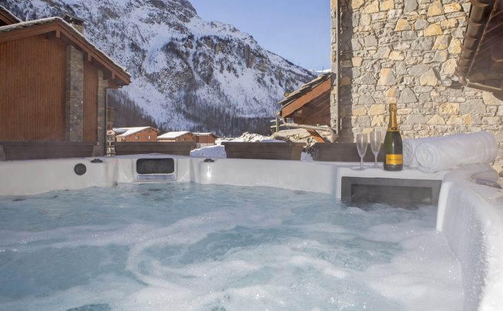 Ski Chalets with a Hot Tub