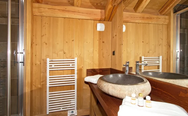 Chalet Le Loup Lodge - 13