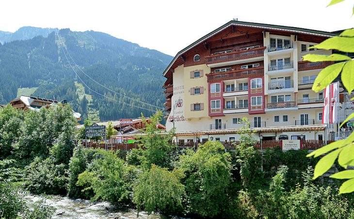 Hotel Brucke - 1