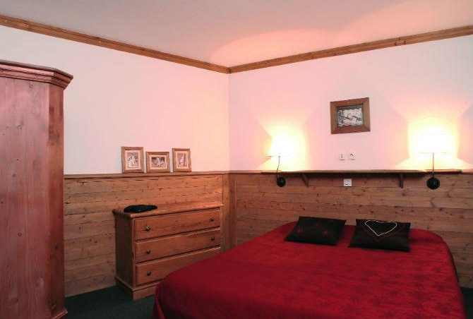 Residence CGH & SPA Les Chalets du Soleil Authentique 4* - 7