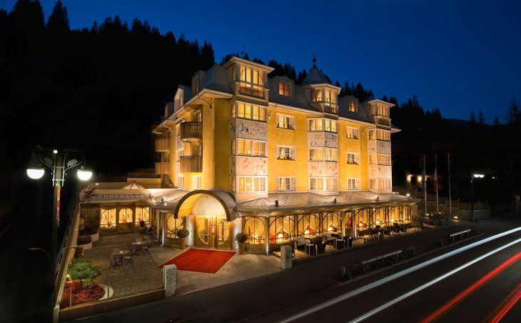 Alpen Suite Hotel - 1