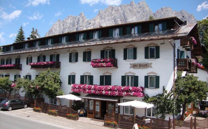 Hotel Menardi - 4