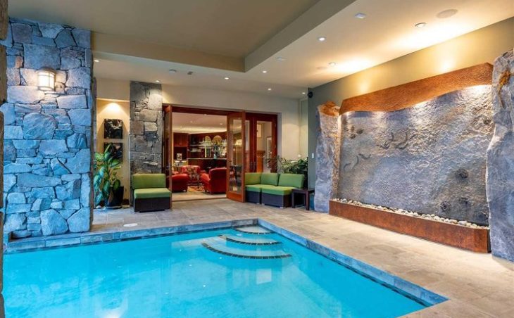 Chalet Margaux Pool