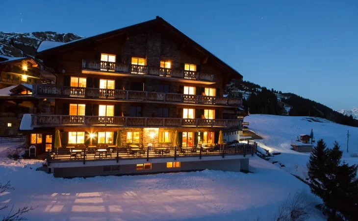 Chalet Mountain Lodge - 1