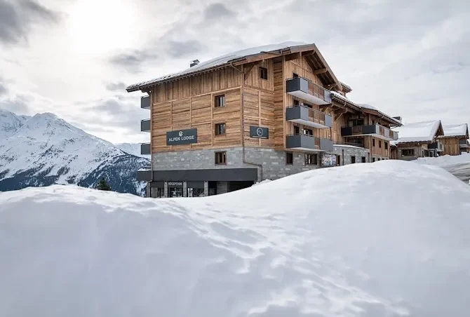 Hotel Alpen Lodge - 1