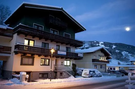 Chalet Hotel Christina - 2