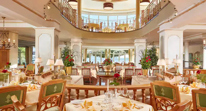 Grand Hotel - 14