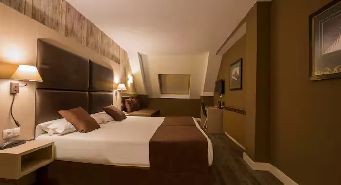Hotel Himalaia - 2