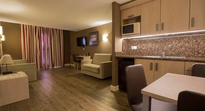 Hotel Himalaia - 4