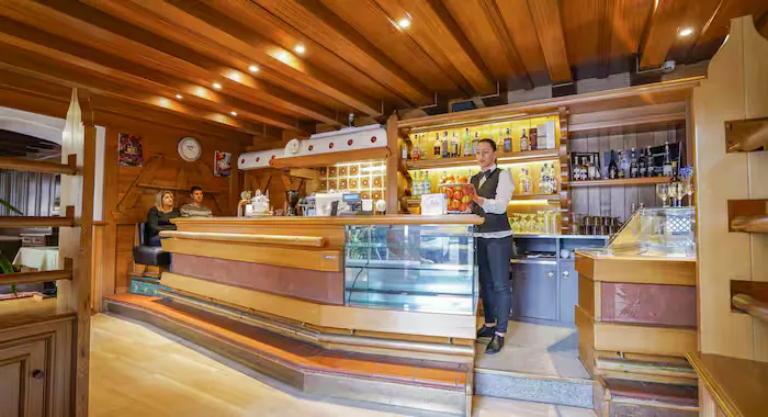 Hotel Monzoni (Pozza di Fassa) - 12