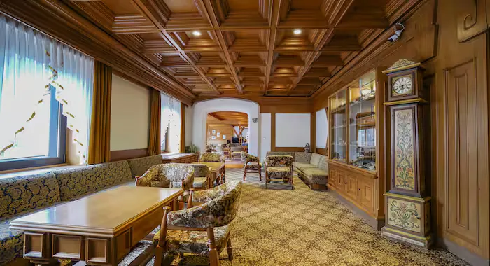Hotel Monzoni (Pozza di Fassa) - 2