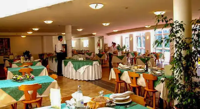 Hotel Stella Montis (Campitello) - 2