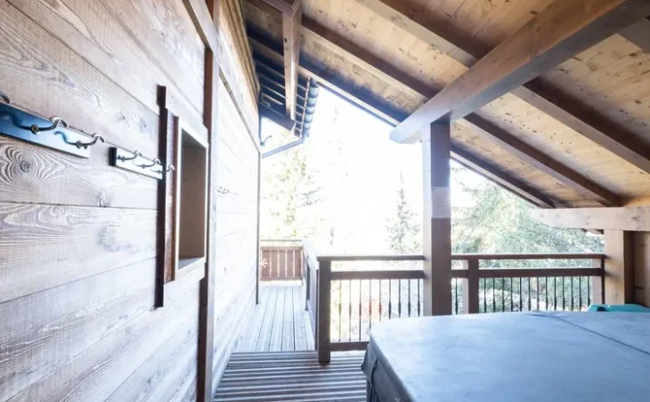 Chalet Ammonite - 16