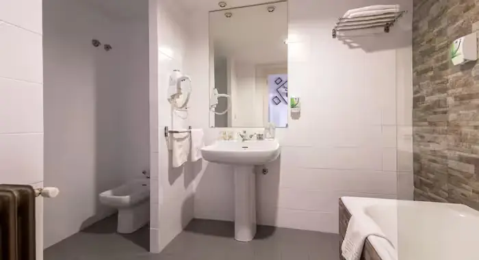 Hotel Mont Blanc - 13
