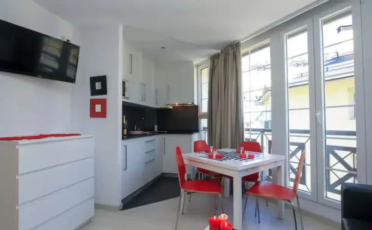 Inside Plaza Apartments - 18