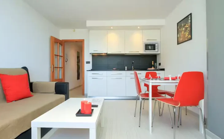 Inside Plaza Apartments - 11