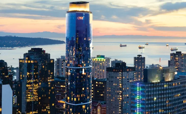 Sheraton Vancouver Wall Centre - 1