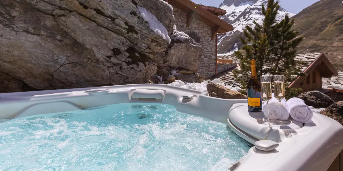 Chalet Genevieve Hot Tub