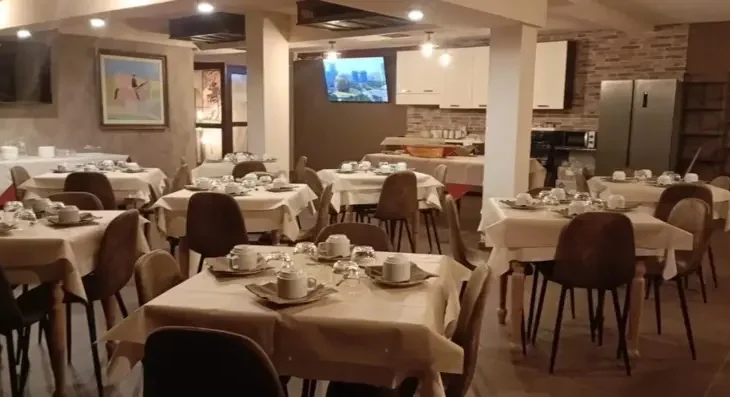 Hotel Genevris Cinq - 1