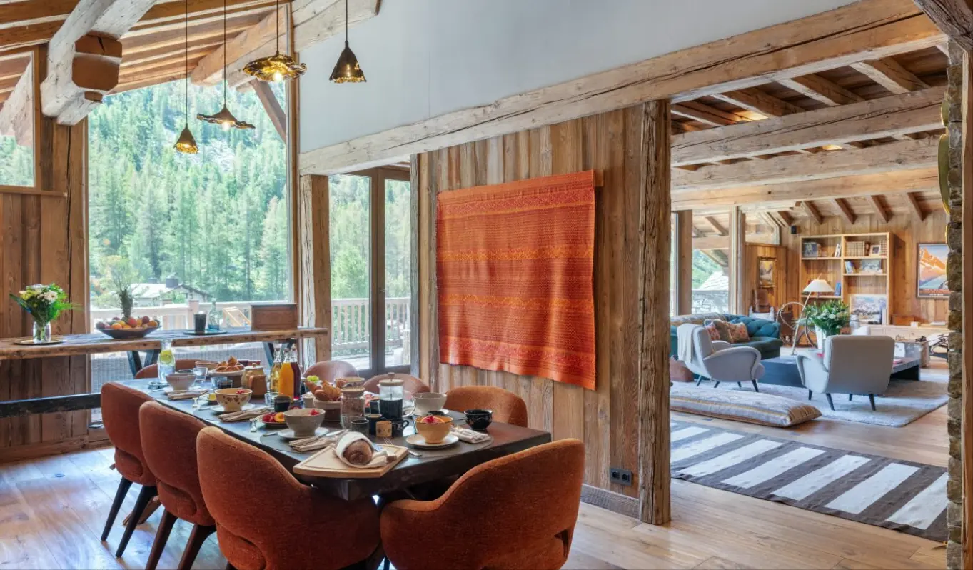 Chalet Lashca - Dining Area