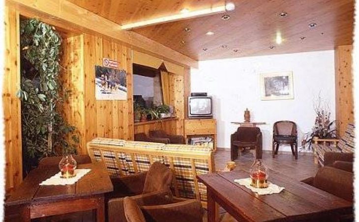 Hotel Les Coupoles in Champoluc , Italy image 4 