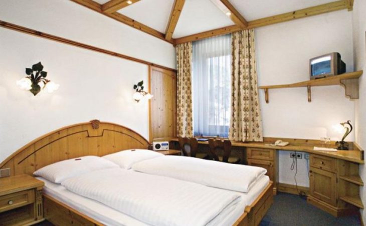 Hotel Neue Post in Zell am See , Austria image 2 