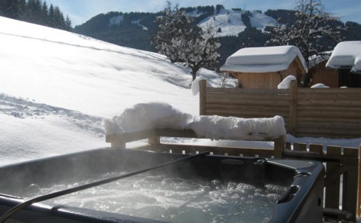 Cairn Lodge in Morzine , France image 9 