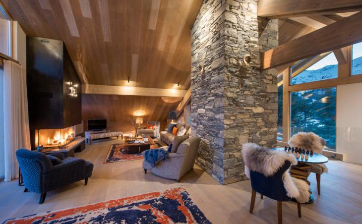 Chalet Alpaca, Meribel, Lounge 3