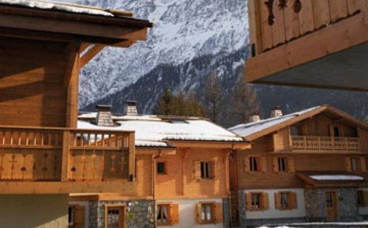 Ski Holidays Chamonix France - Le Hameau de Pierre Blanche