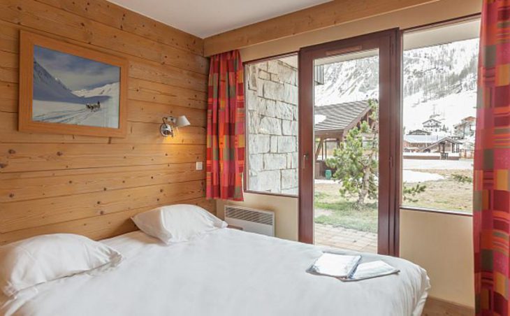 Residence Les Balcons de Bellevarde, Val dIsere, Double Bedroom