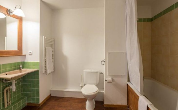 L'Alpaga, Serre-Chevalier, Bathroom 3