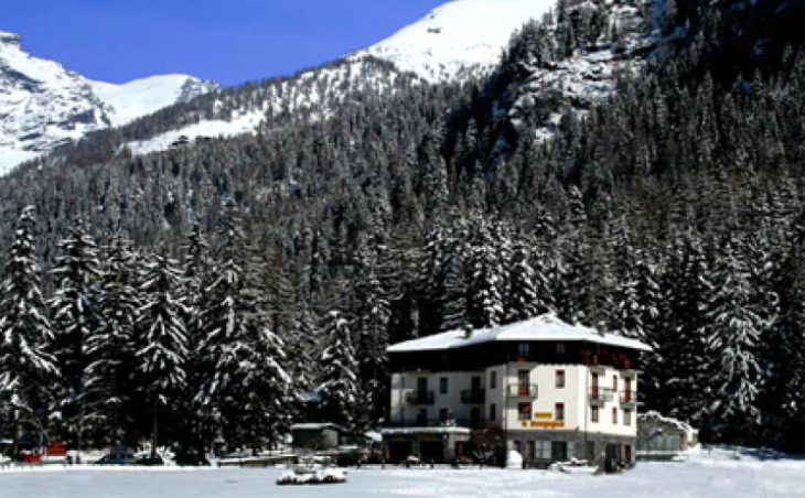 Hotel Le Campagnol in Champoluc , Italy image 1 