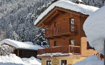 Hotel Petit Abri in Champoluc , Italy image 1 