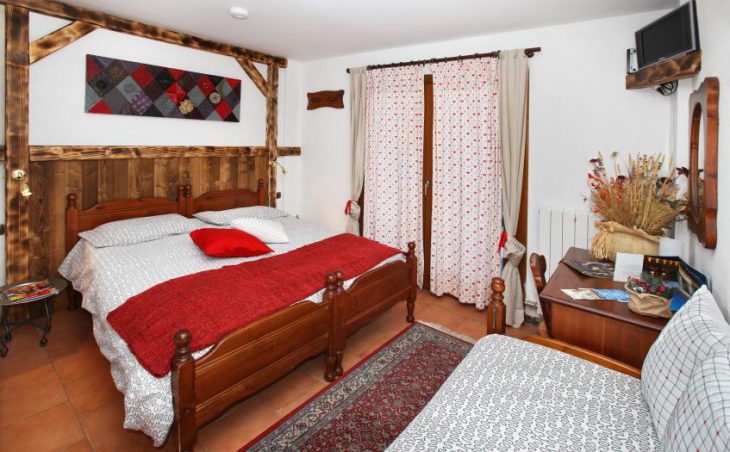 Hotel Chalet Del Sole (Half Board) in Sauze d'Oulx , Italy image 4 