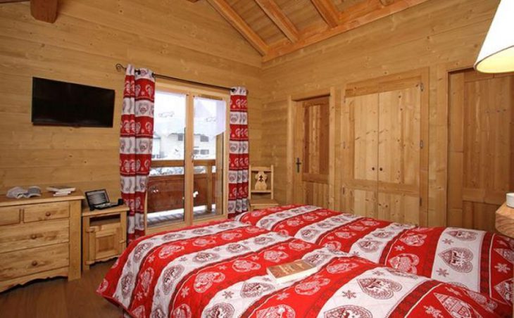 Chalet Le Renard Lodge in Les Deux-Alpes , France image 9 