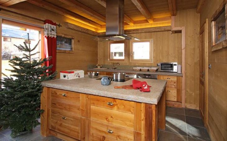 Chalet Le Renard Lodge in Les Deux-Alpes , France image 5 